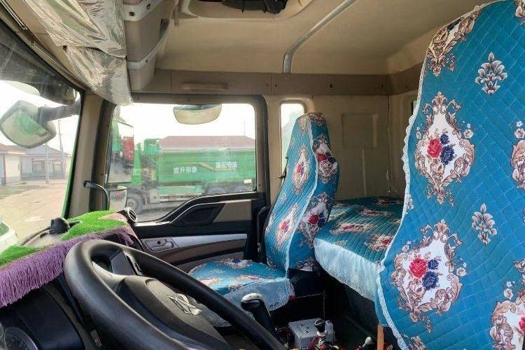 Sino Truck Dump 8×4 Howo TX7 Tipper 2020 Year Weichai 400hp Powerful Engine 50 Ton Payload