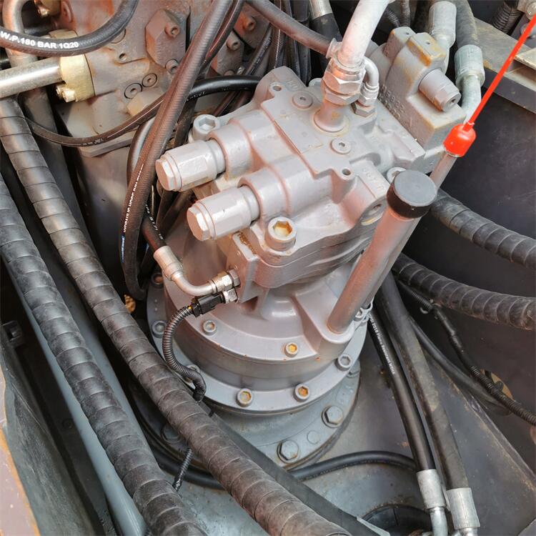 Hitachi EX200-3 Excavator Heavy Equipment Auction in Japan 2020 A-6BG1T Engine 18824 KG