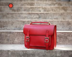 China Red Large Handbags Handmade Vintage Leather Briefcase on sale