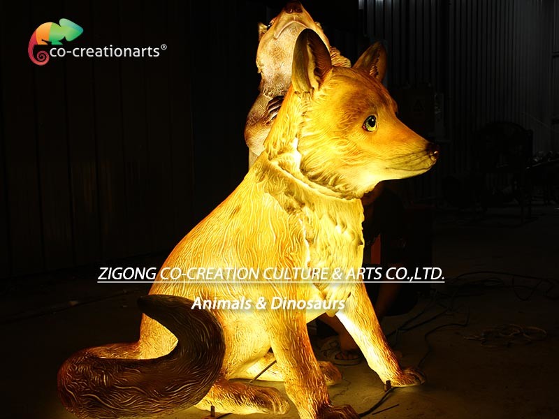 1.6 Meters Height Fiberglass Animatronic Fox For Playground