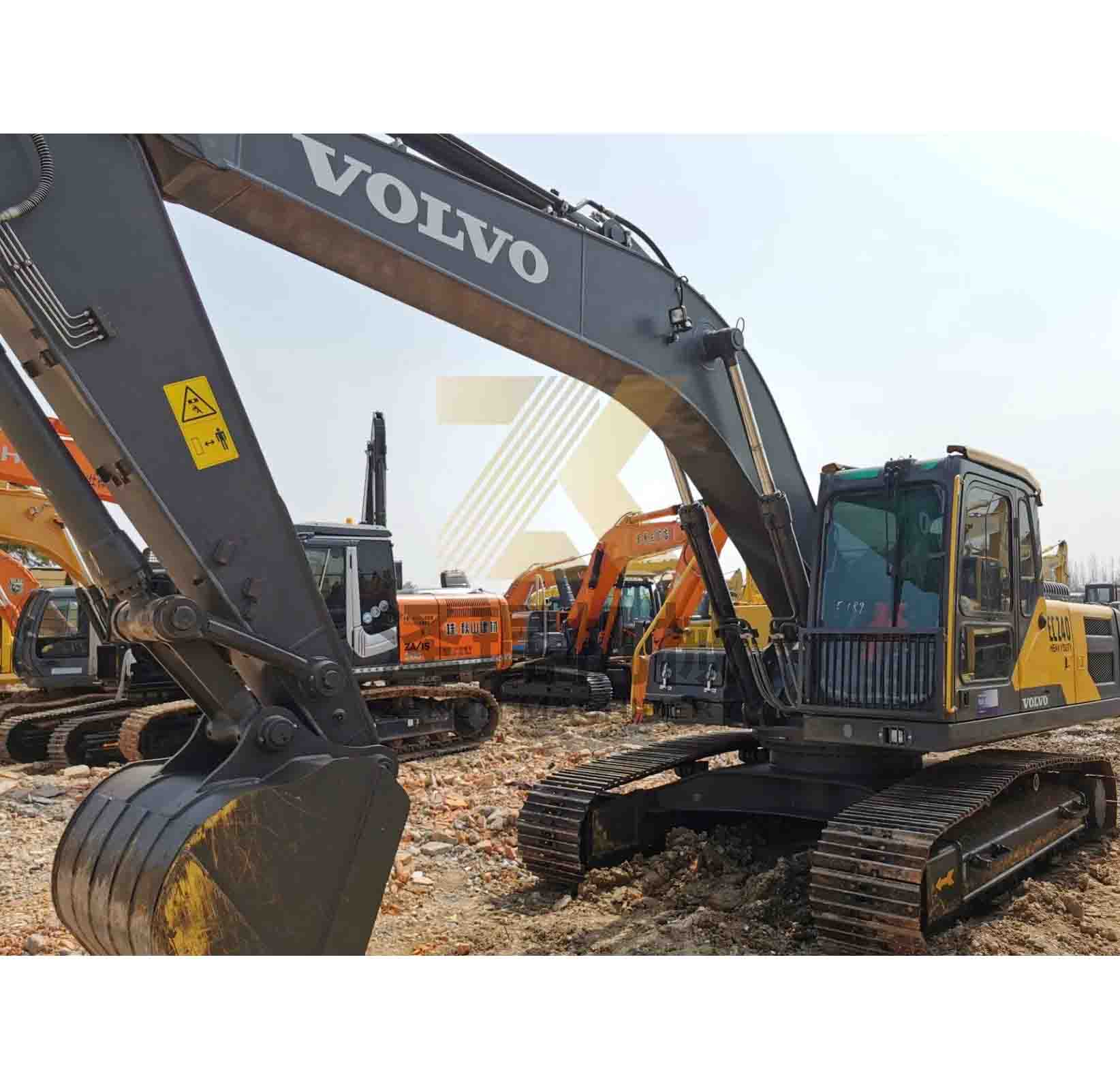 Volvo Ec240dl Excavator with D7E EBE2 Engine and 25000 KG Machine Weight Good Condition