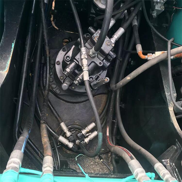 Used Kobelco SK200 Excavator Machine Japan Original in Shanghai with 1740 Working Hours