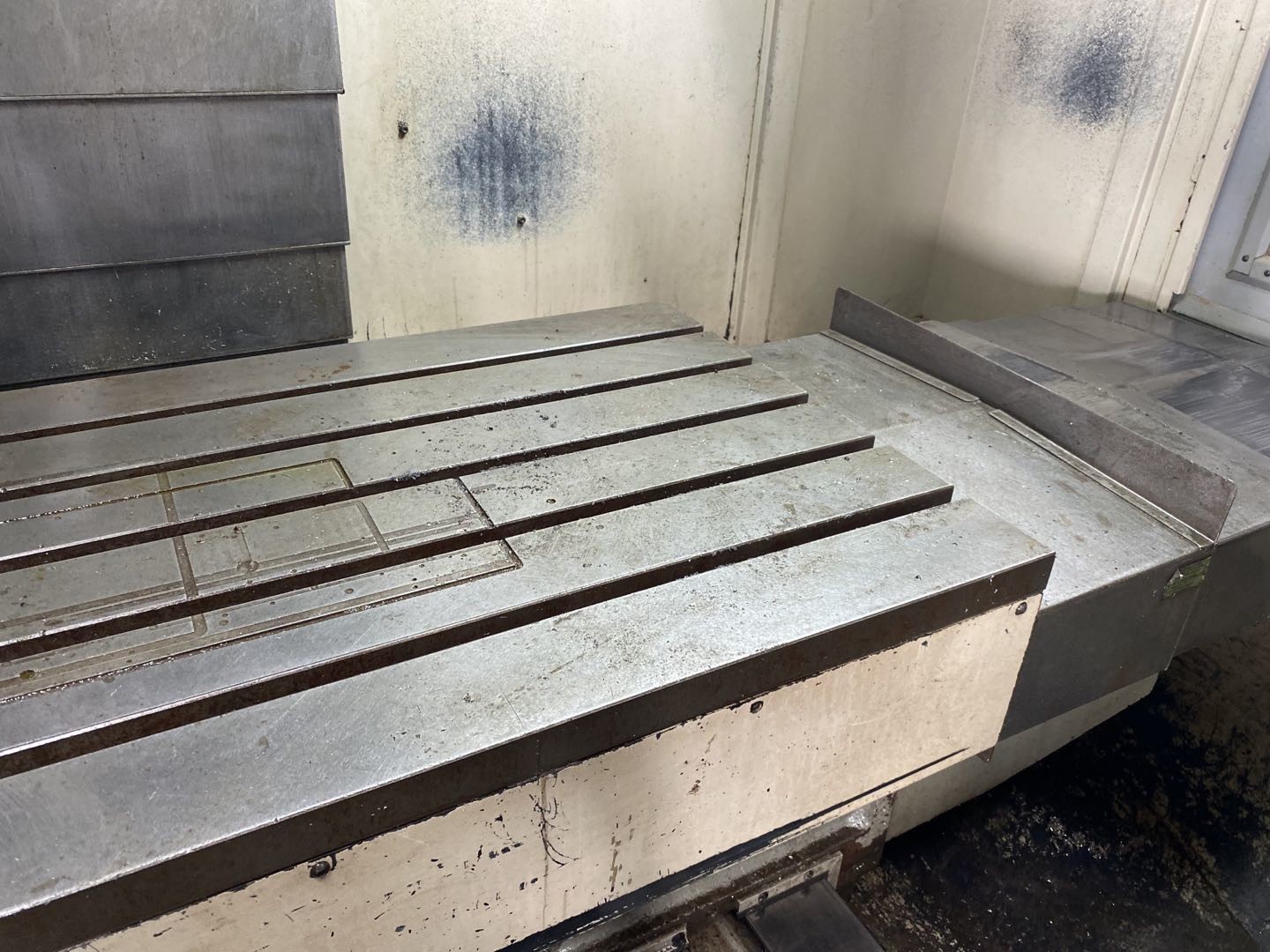 Used CNC Machining Center AWEA 1020 High Precison Guideway With Fanuc System