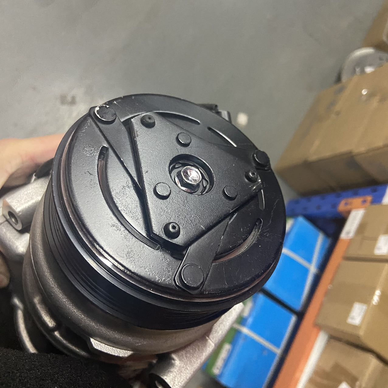 Air Conditioning Compressor for Maxus V80 C00000074 7KW SE10B17 C00000073 10KW SE10B20