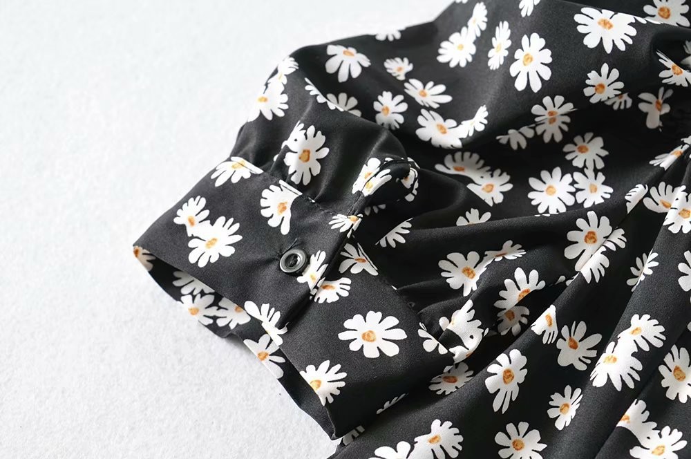 Sweet Black And White Daisy Flower Ladies Vacation Dresses