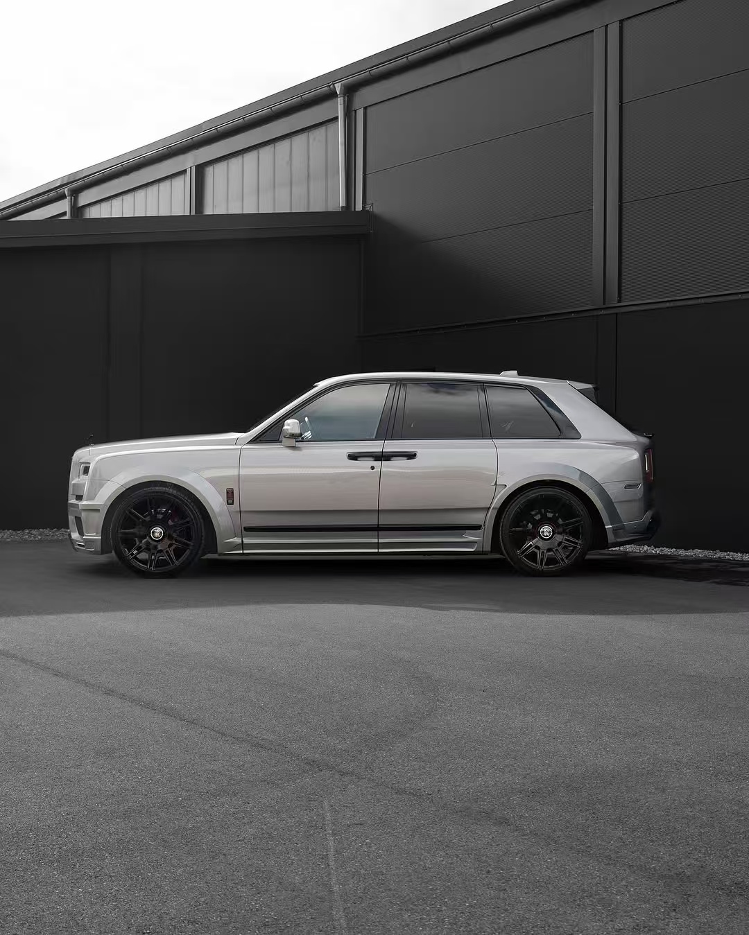 Black Cullinan Rolls Royce Body Kit NT Style Front And Rear Bumper Widebody Kit