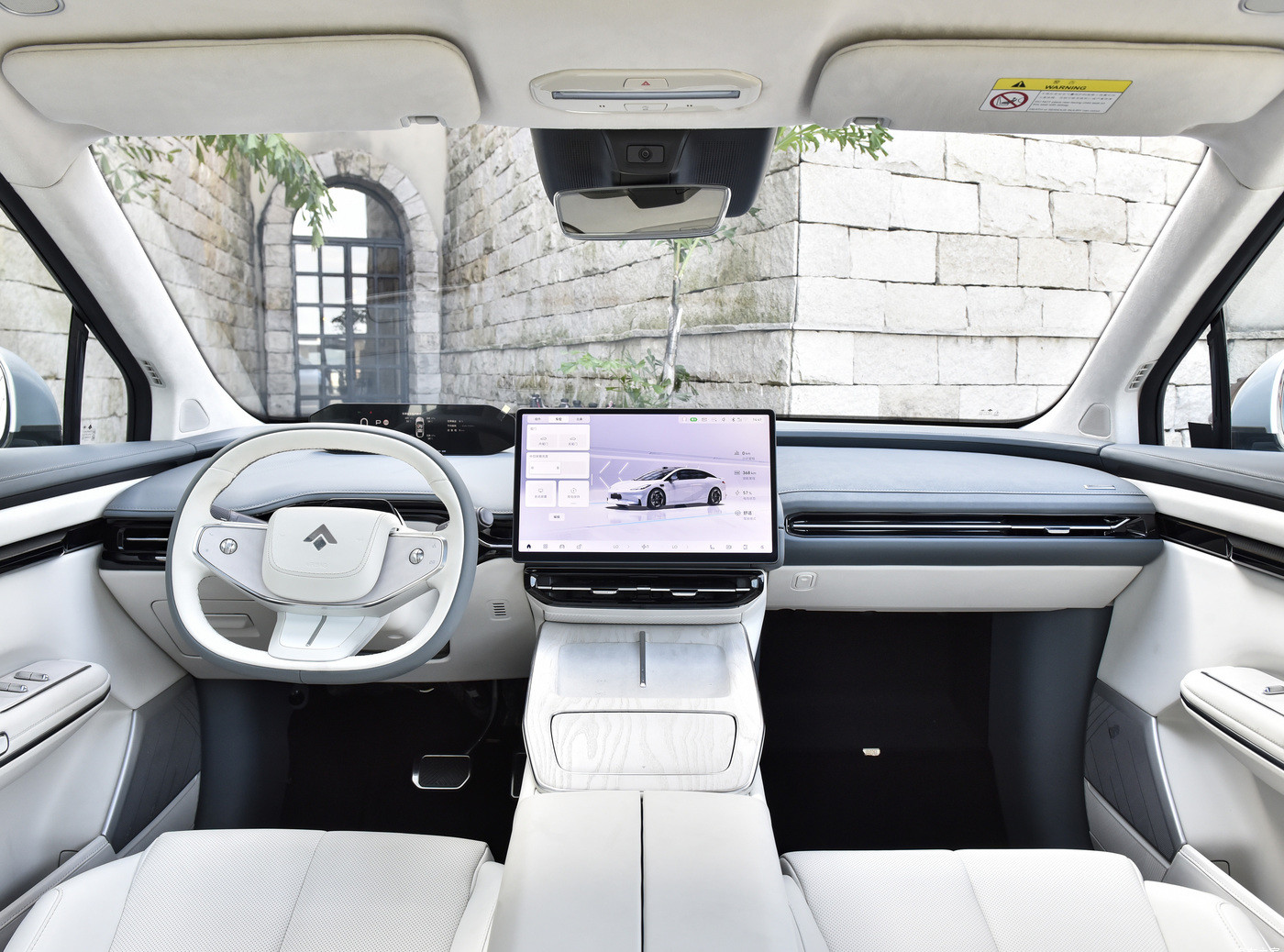 Hyper HT China Luxury Pure Electric SUV Battery Life 550km-770km Rear Gull Wing Doors