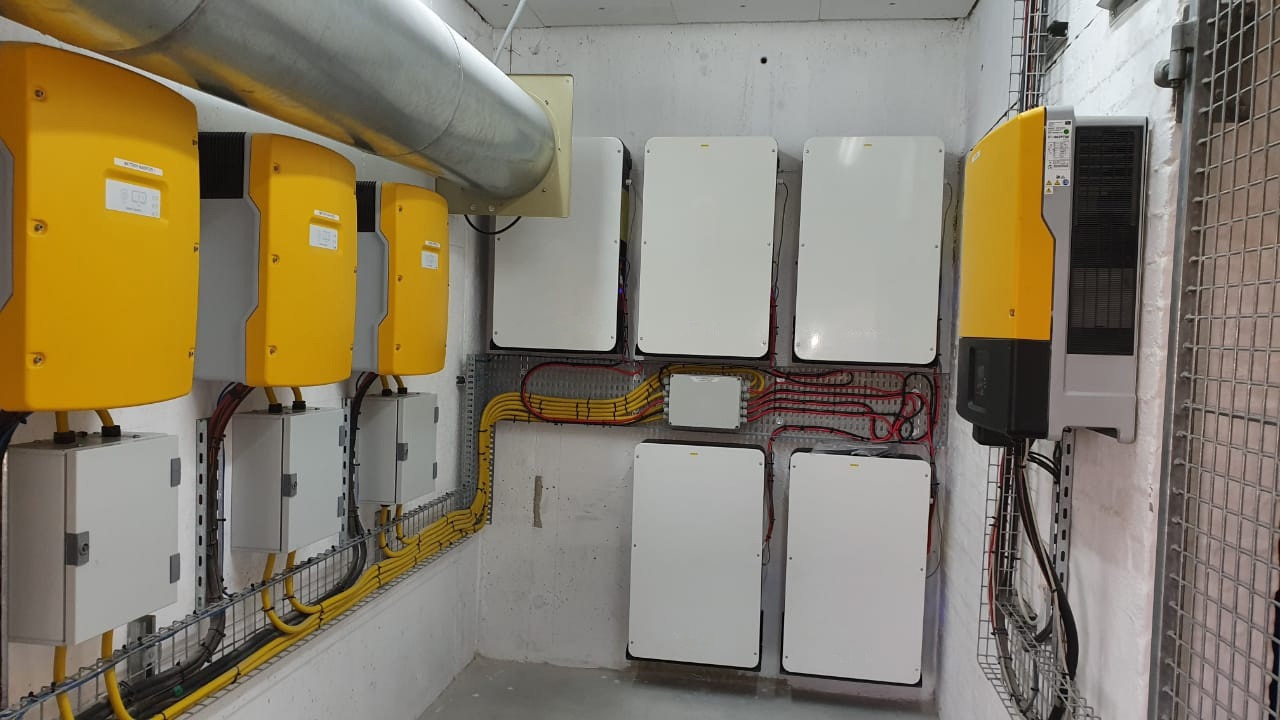 IEC62040 48V 100AH Off Grid Solar Lithium Ion Battery Bank For Terminal Load