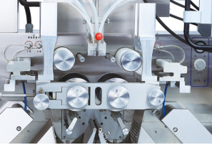 Chewable Soft Gel Capsule Manufacturing Equipment For Food Health Care Medicine Products