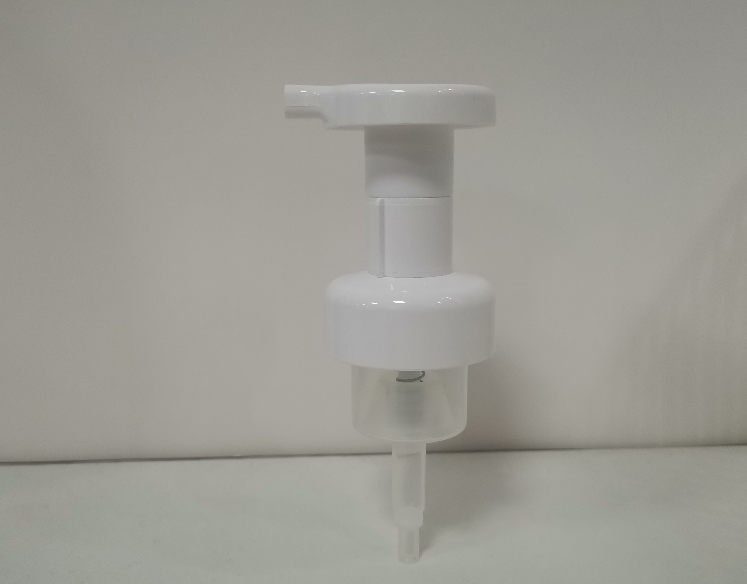 Smooth Skin Cream Dispenser Plastic Foam Pump For Facecare With 0.8 Cc Output