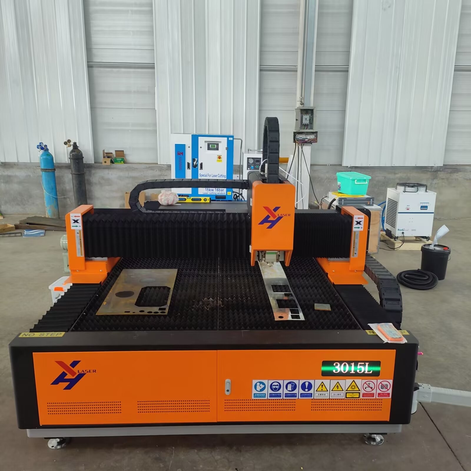 Best Price Raycus Max 3015 1500W 2000W 3000W 6000W CNC Fiber Laser Cutting Machine for Metal Carbon