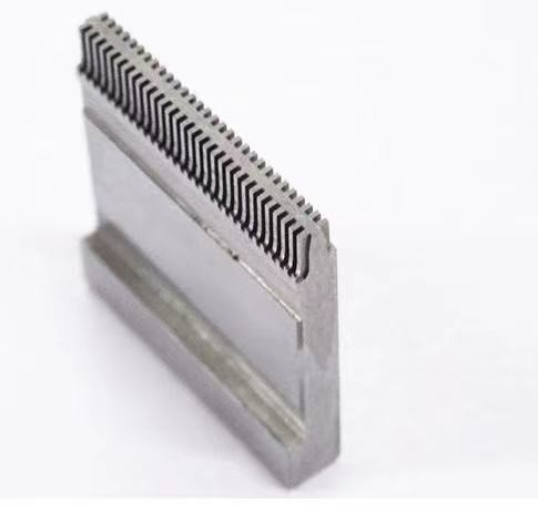 ELMAX Injection Molded Plastic Parts 60 HRC 0.002mm Connector