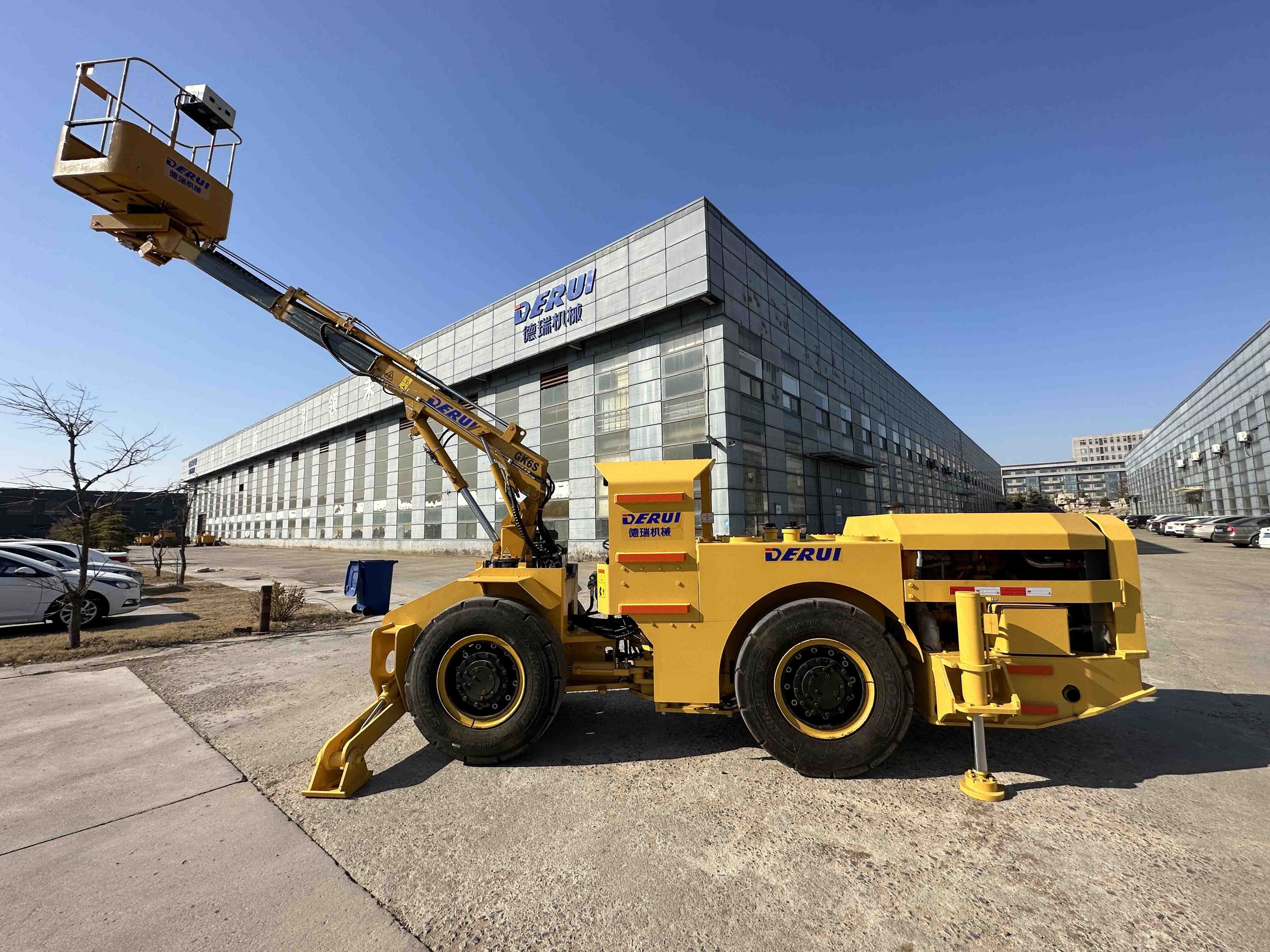 Compact Lifting platform vehicles Diesel engine underground operation equipment 200 kg weight lifting