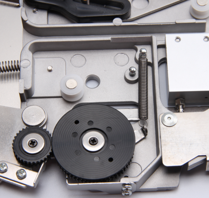 YAMAHA CL 8x2mm SMT Feeder for 0402 Components KW1-M1300-00X 0