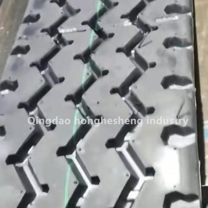 Tyre crown for tire retreading/ truck tire tread/OTR tire tread