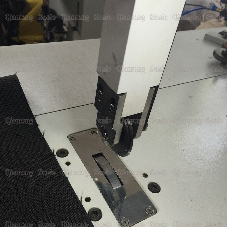 High Frequency Ultrasonic Non Woven Bag Sealing Machine