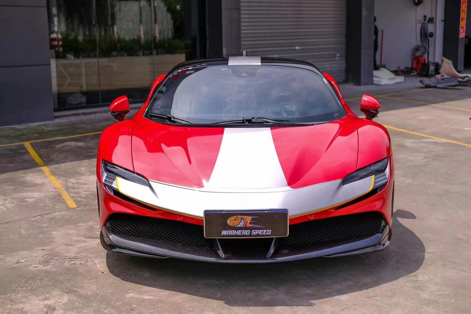 For Ferrari SF90 Dry Carbon Fiber Body Kit SF90 OEM Style Carbon Fiber Front Lip Diffuser Spoiler Side Skirt