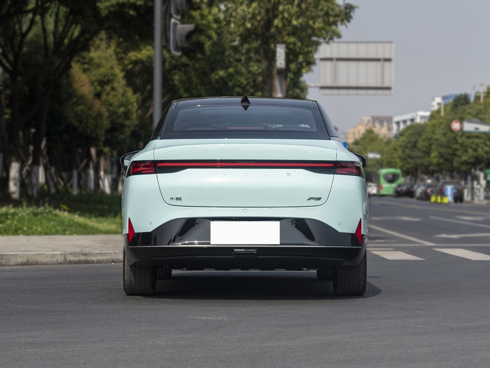 Intelligent Sedan EV Cars New Energy Xpeng White P5 Compact Electric Vehicle