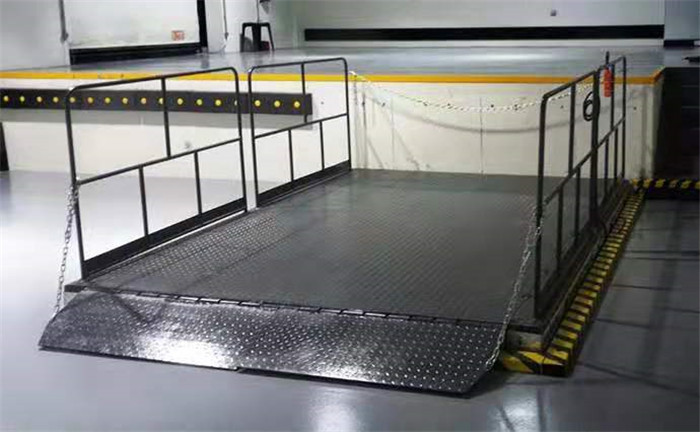 3.5 Ton Loading Bay Equipment Hydraulic Scissor Lift Platform Grey Color