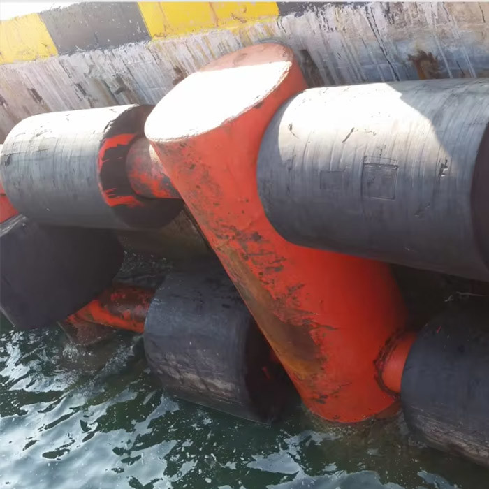 Ship Cylindrical Marine Fenders Dock Rubber Fender Tug Boat Fender
