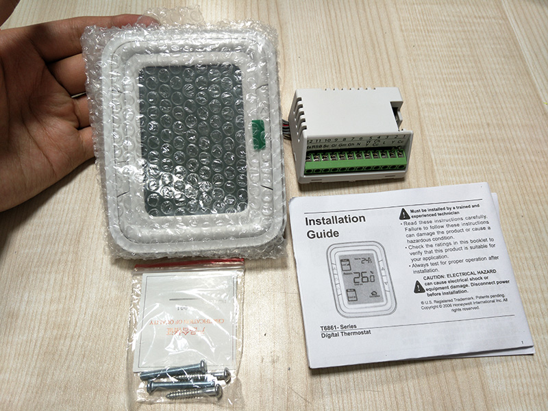 Honeywell Digital Air Conditioner Fan Coil Room Thermostat T6861V2WG Temperature Controller
