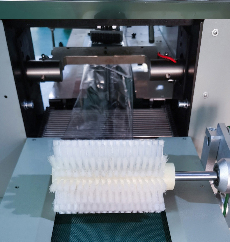 Customized Automatic Packing Machine For 60-200g Products Packaging