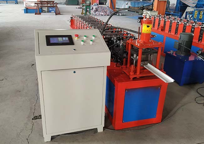 Garage Door Steel Profile Roll Forming Machine Dimension 4500*800*1300MM