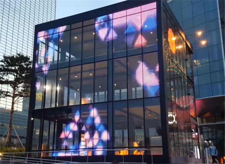 2500cd/Sqm IP45 Outdoor Transparent LED Display P3.91 Window Glass LED Display