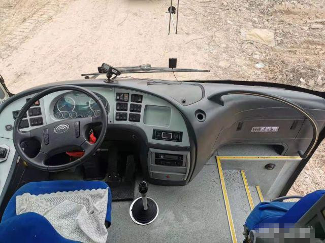 47 Seats Used Yutong ZK6107 Bus Used Coach Bus 2013 Year 100km/H