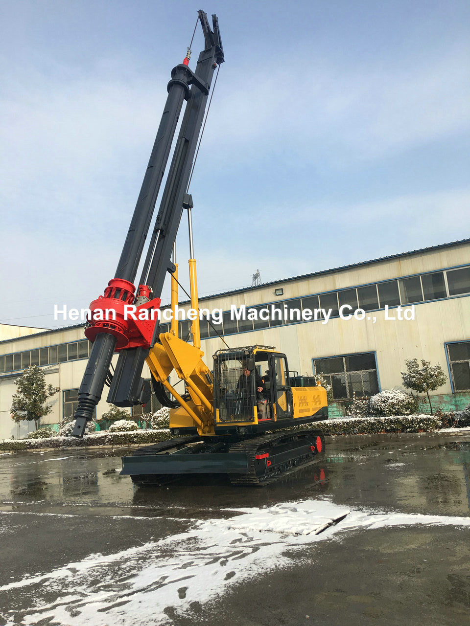 Crawler Mounted Water Well Rotary Drilling Rig Machine 170KW Engine 40m Piling Depth