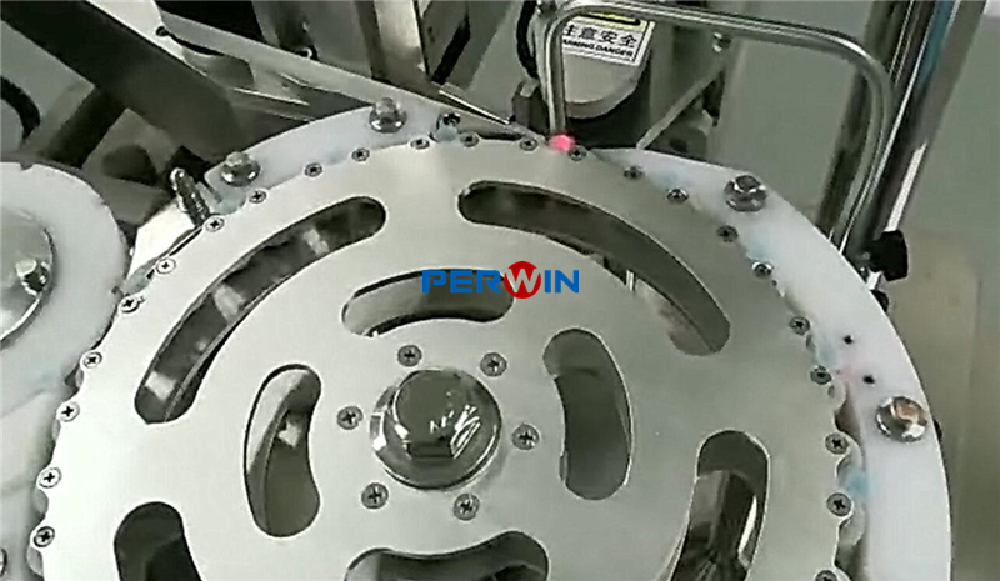 Pneumatic driven 15ml Microtubes Diagnostic Reagent Filling Line