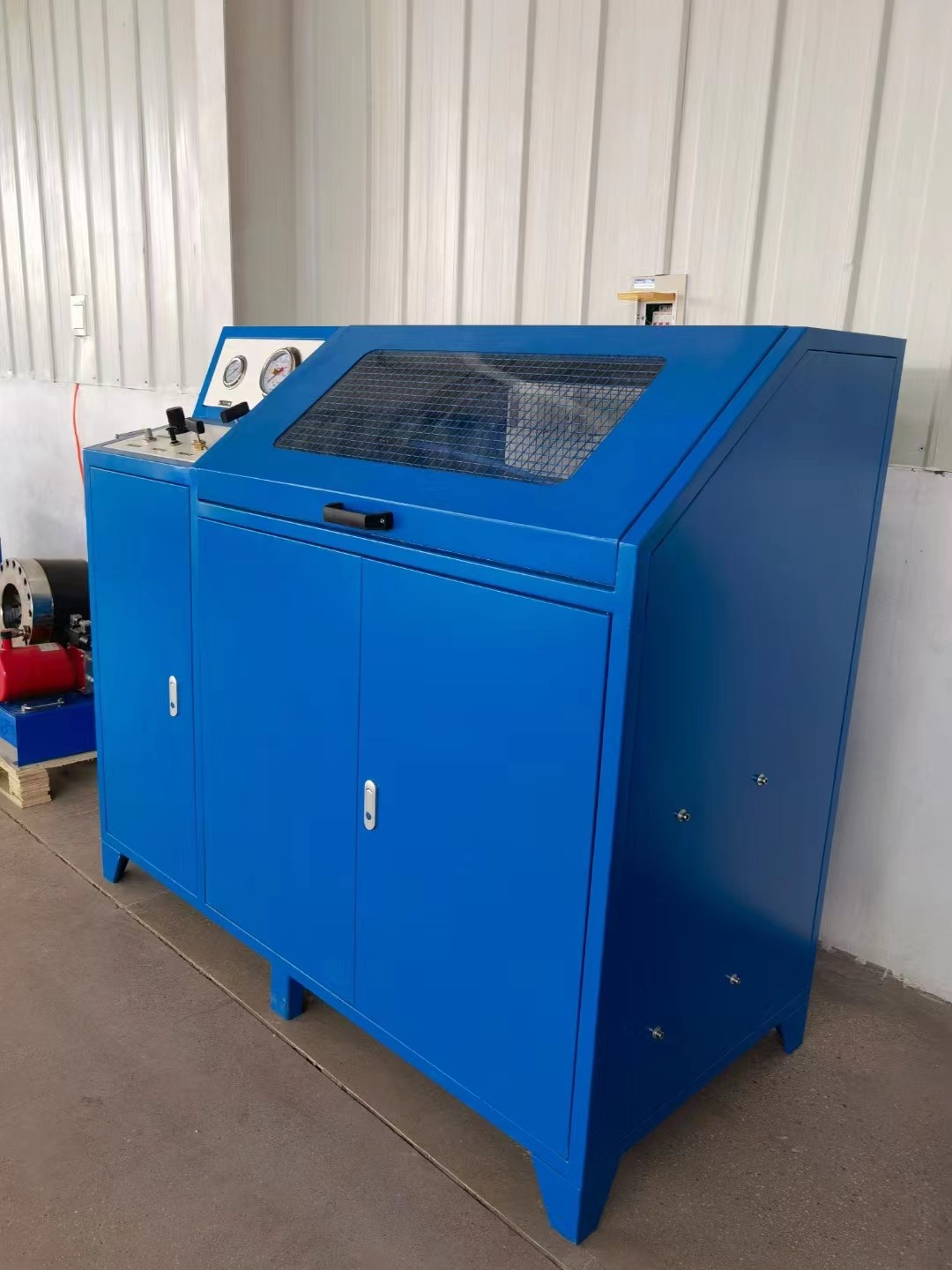 High Pressure Pump Hose Pressing Machine With Pump Working Pressure ≤0.8Mpa 20 Bar Pressure