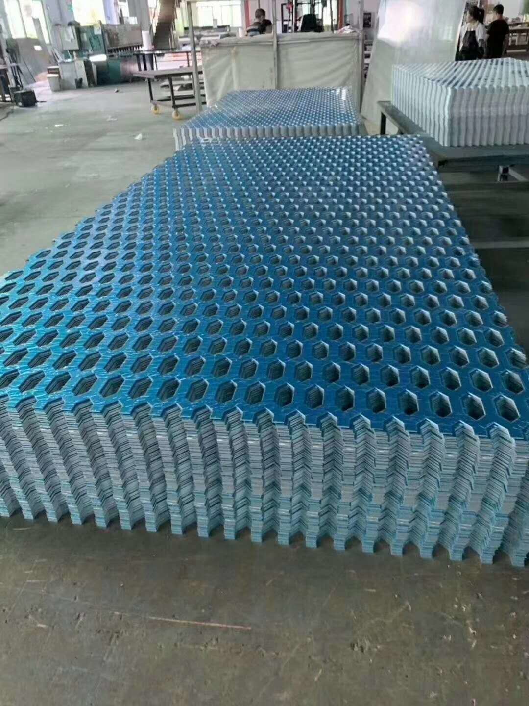 Black Color Irregular Hole Perforated Metal Plate For Curtain Wall