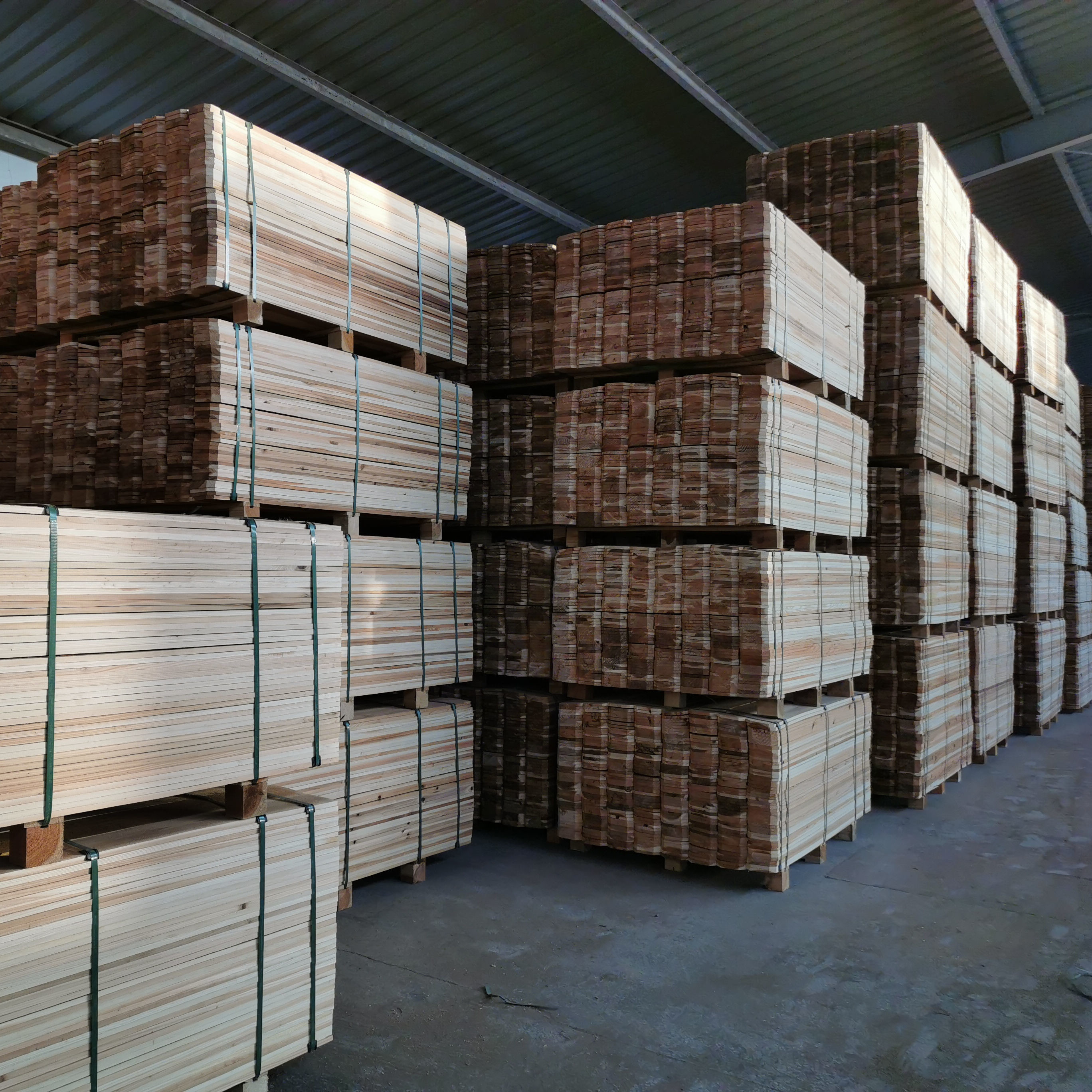 Barrier Board Chinese Fir Cedar Wood Fence 15/18/22mm Environmental Protection