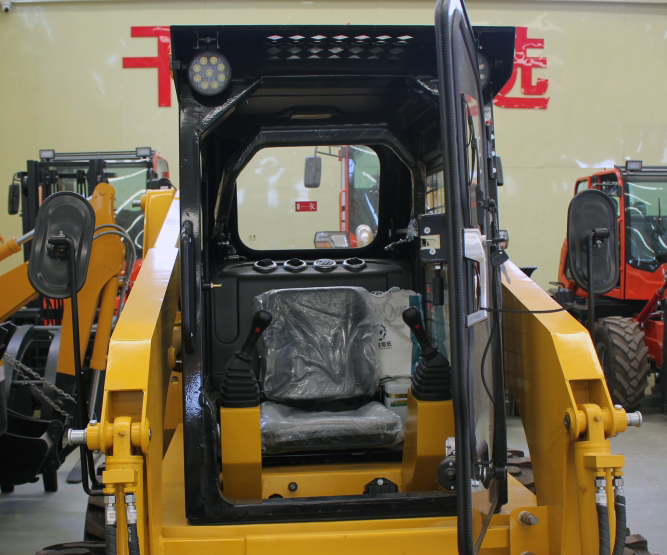 Used Loaders 2700kg Mini Wheel Loader With Engine Model XinChai490