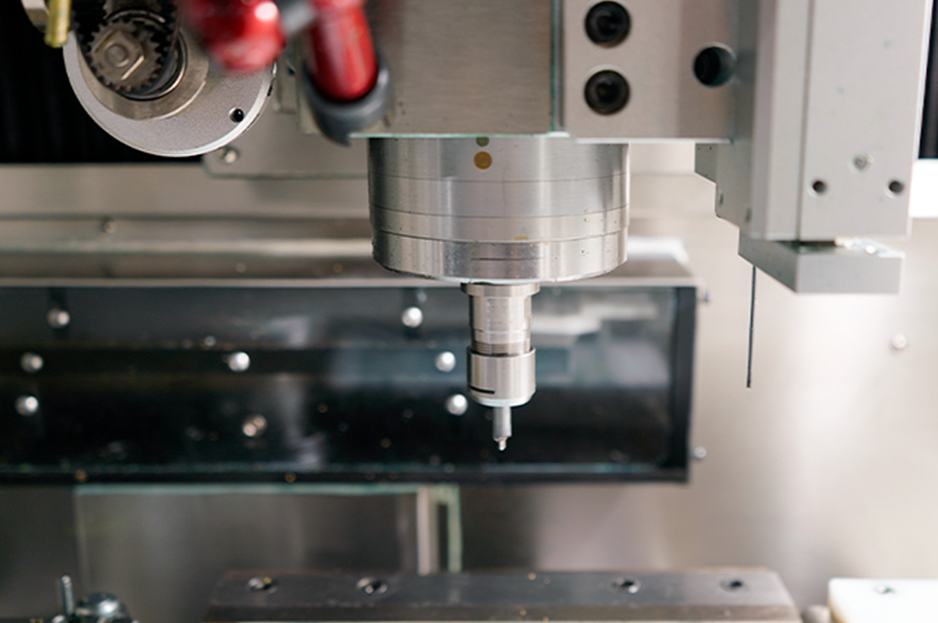 Versatile Five Axis Jewelry Carving Machine for Various Jewelry Materials