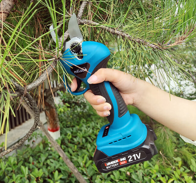 Battery Powered Cordless Electric Pruner Shears 2H Charging Electric Garden Pruners