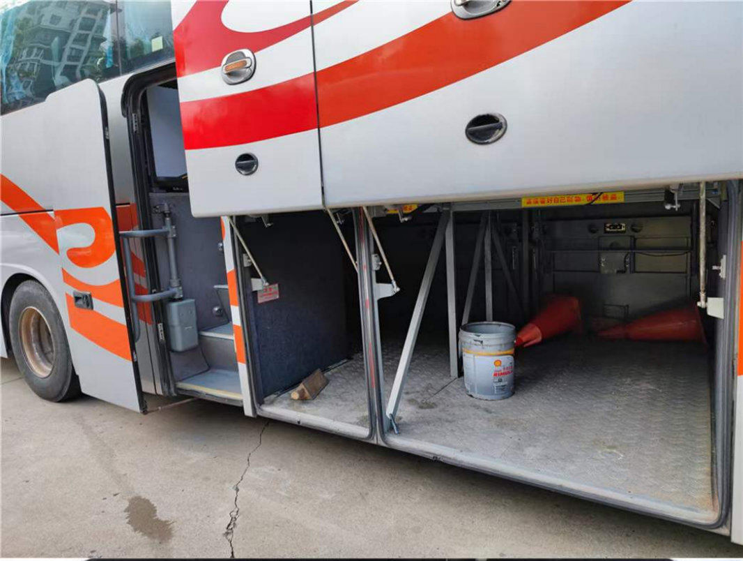 Used Kinglong Coach XMQ6125 Mini Coach Bus 51 Seats Weichai Rear Engine Bus Coach Accessories With Yutong Higer