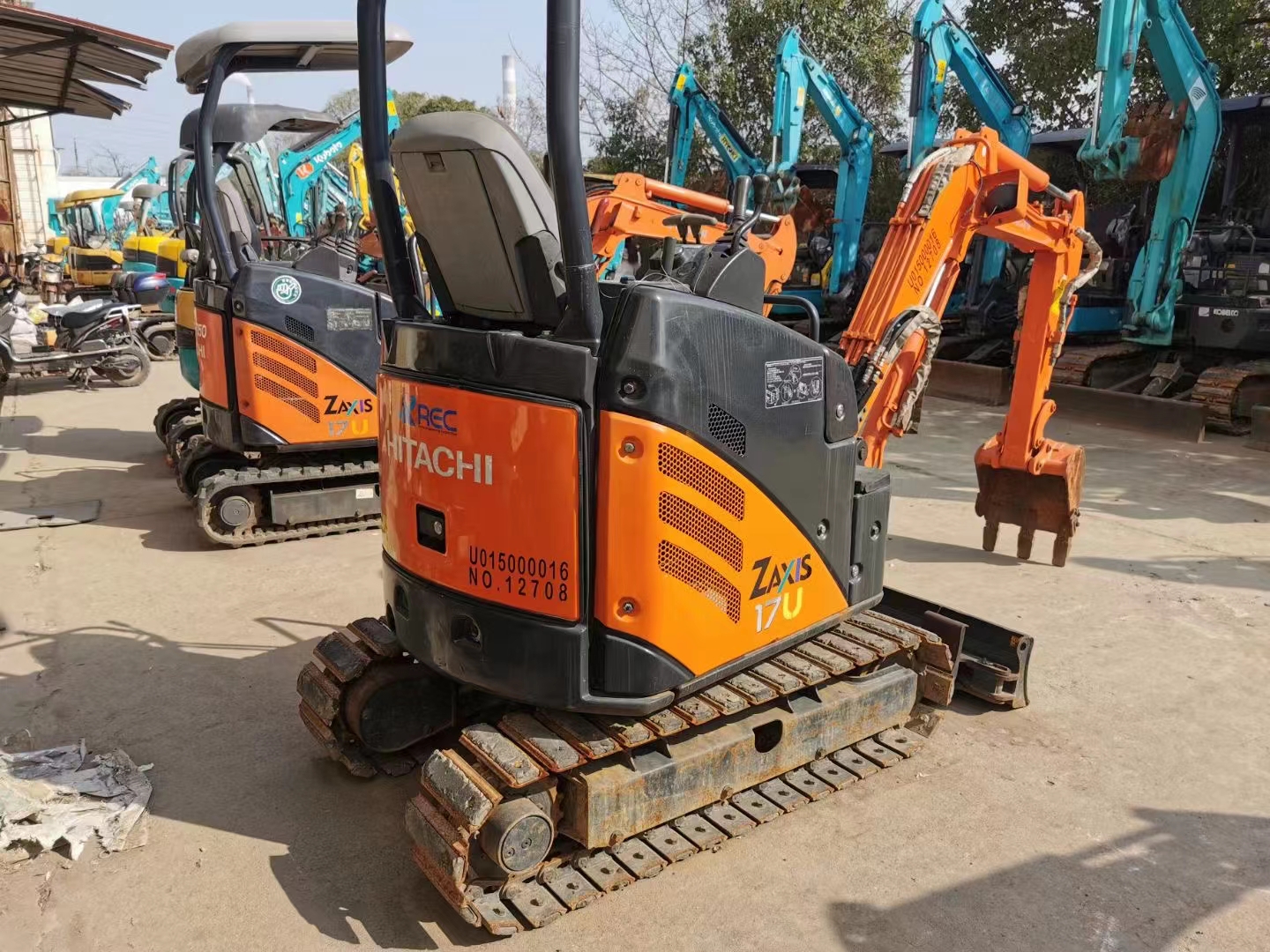 Used Mini Backhoe Machine Crawler Digger Komatsu/Doosan/Hitachi 1 Ton Excavator ZX17 at Hot