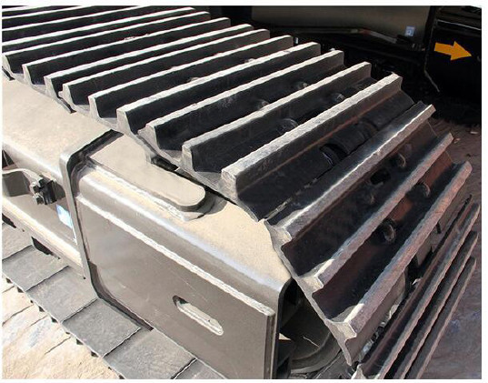 ISO Excavator Track Shoes For Doosan ATV PC100 PC200 PC300 PC400