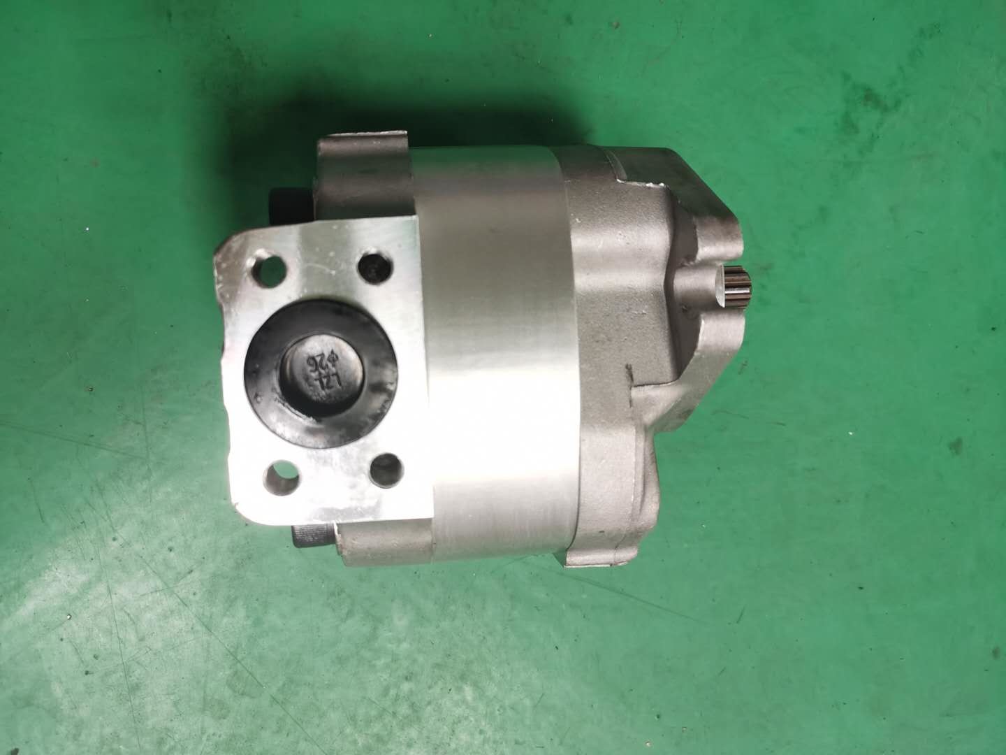SAR25 705-11-26040 Komatsu Gear Pump Wheel Loaders WA50 Weight:4.3kgs