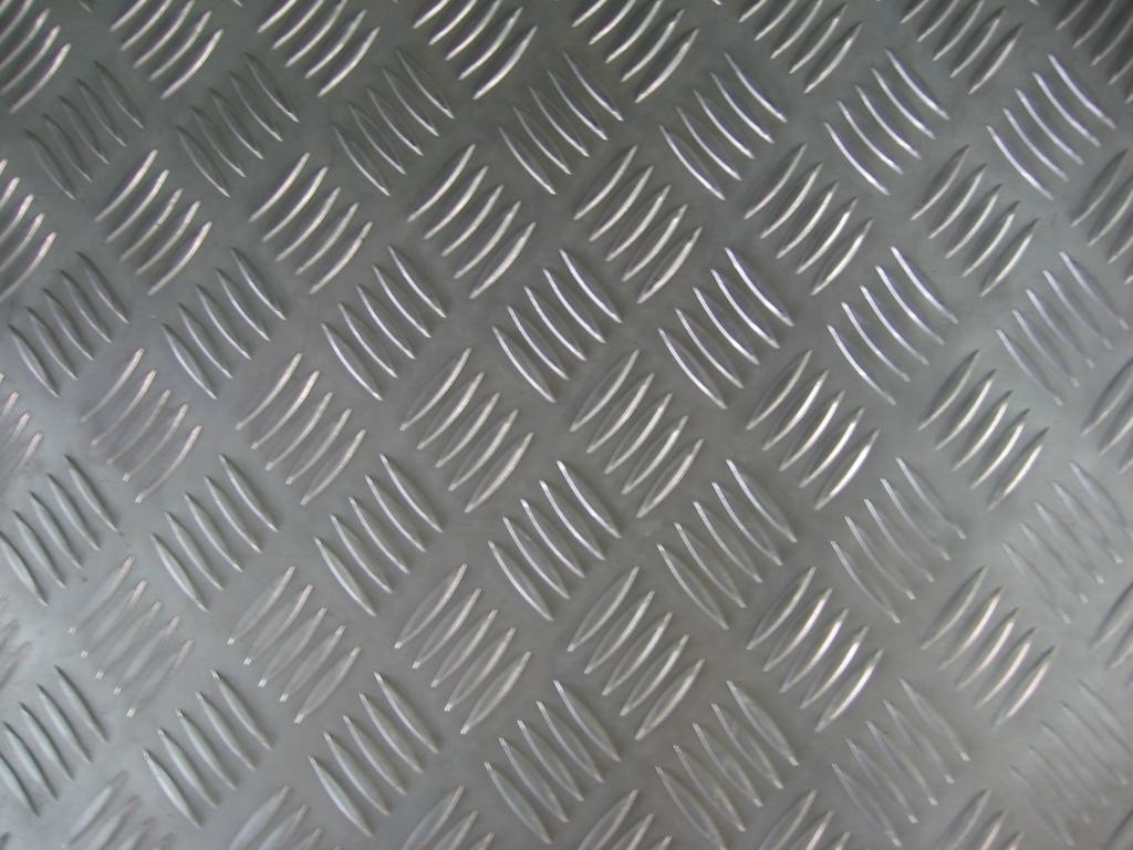 Anti Rust Aluminium Checker Plate Five Bar Natural Color For Ships / Cars Lights