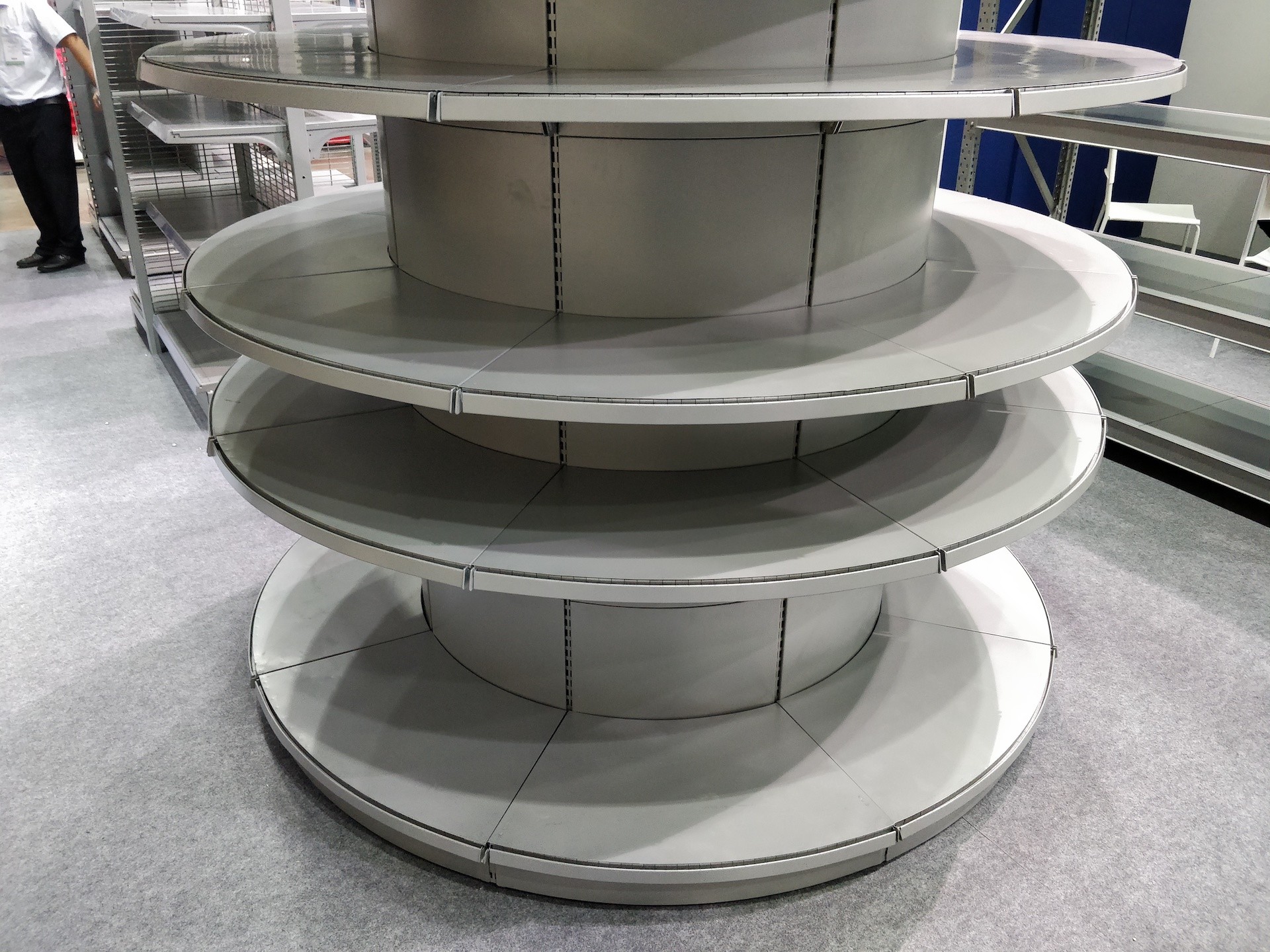 SPCC Material Supermarket Metal Shelves Customized Color Round Circle Shape