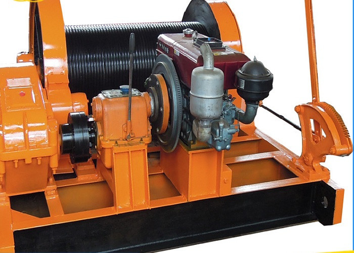 Hydraulic Power 15 Ton Winch With Spooling Device Slow Speed Red
