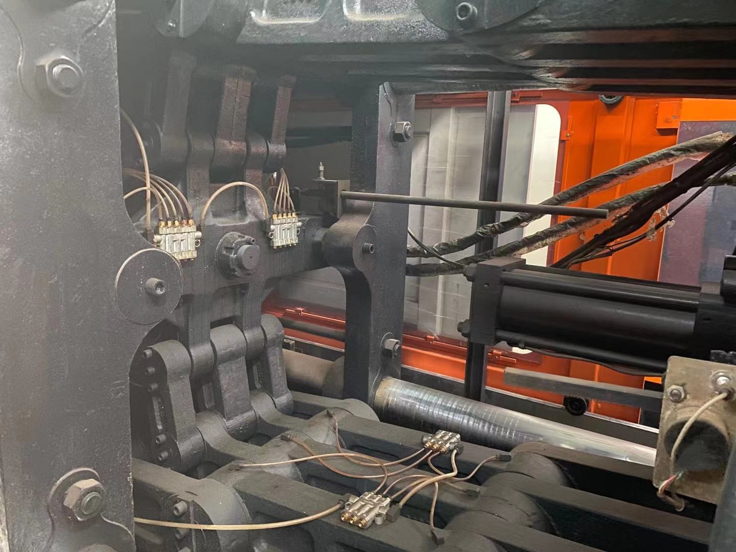 JM368t Chen Hsong Injection Molding Machine Used Plastic Spoon Molding Machine