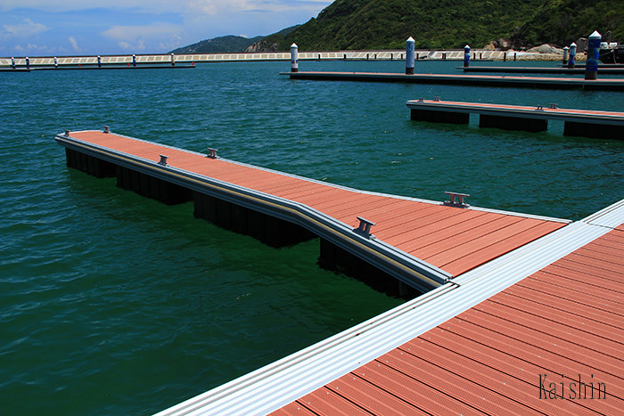 Marine Floating Finger Dock Aluminum Alloy Floating Walkway Pontoon With WPC Decking