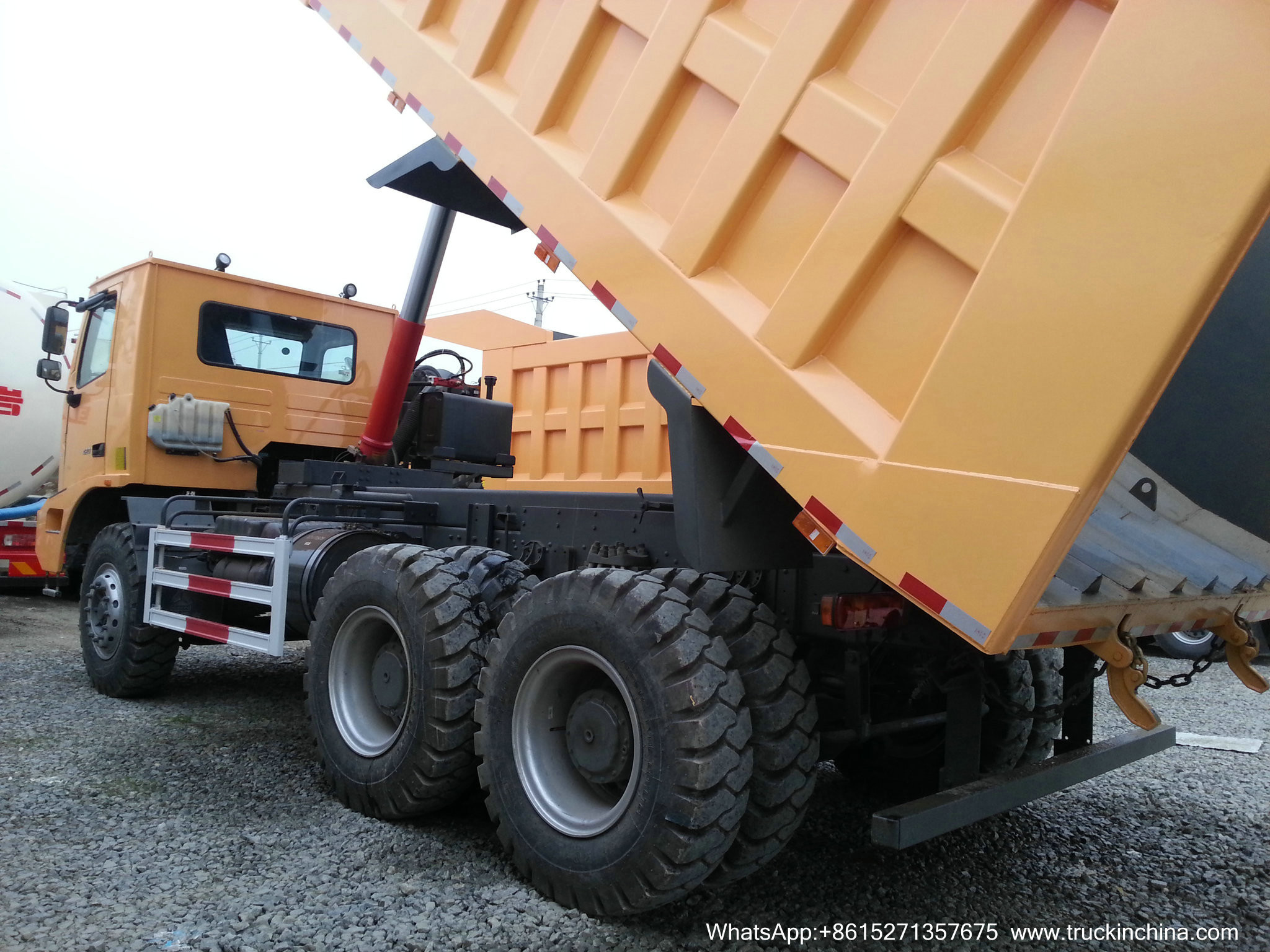 Sinotruk HOWO 70ton Mine Dump Truck U-Box Tipper Truck WhsApp:+8615271357675
