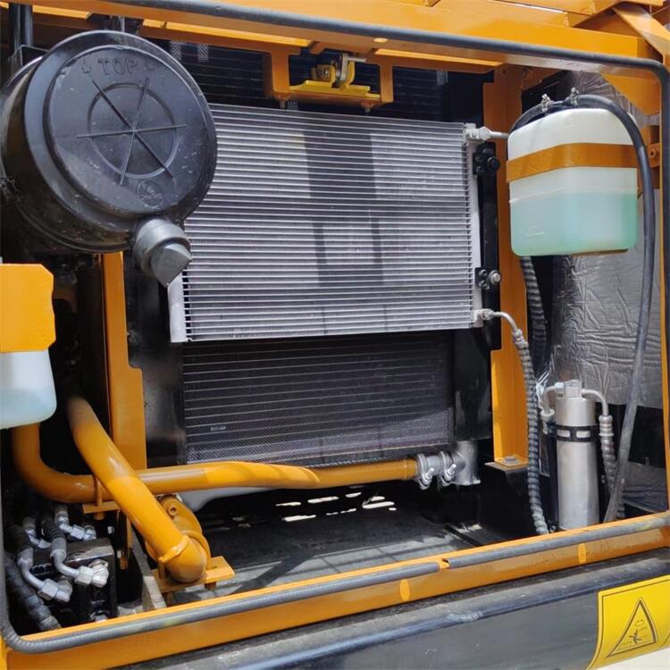 13000 KG Sany SY135C Crawler Excavator with Free Bucket and Original Hydraulic Valve