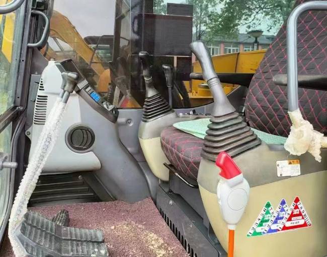 Komatsu PC70-8 Excavator Cab