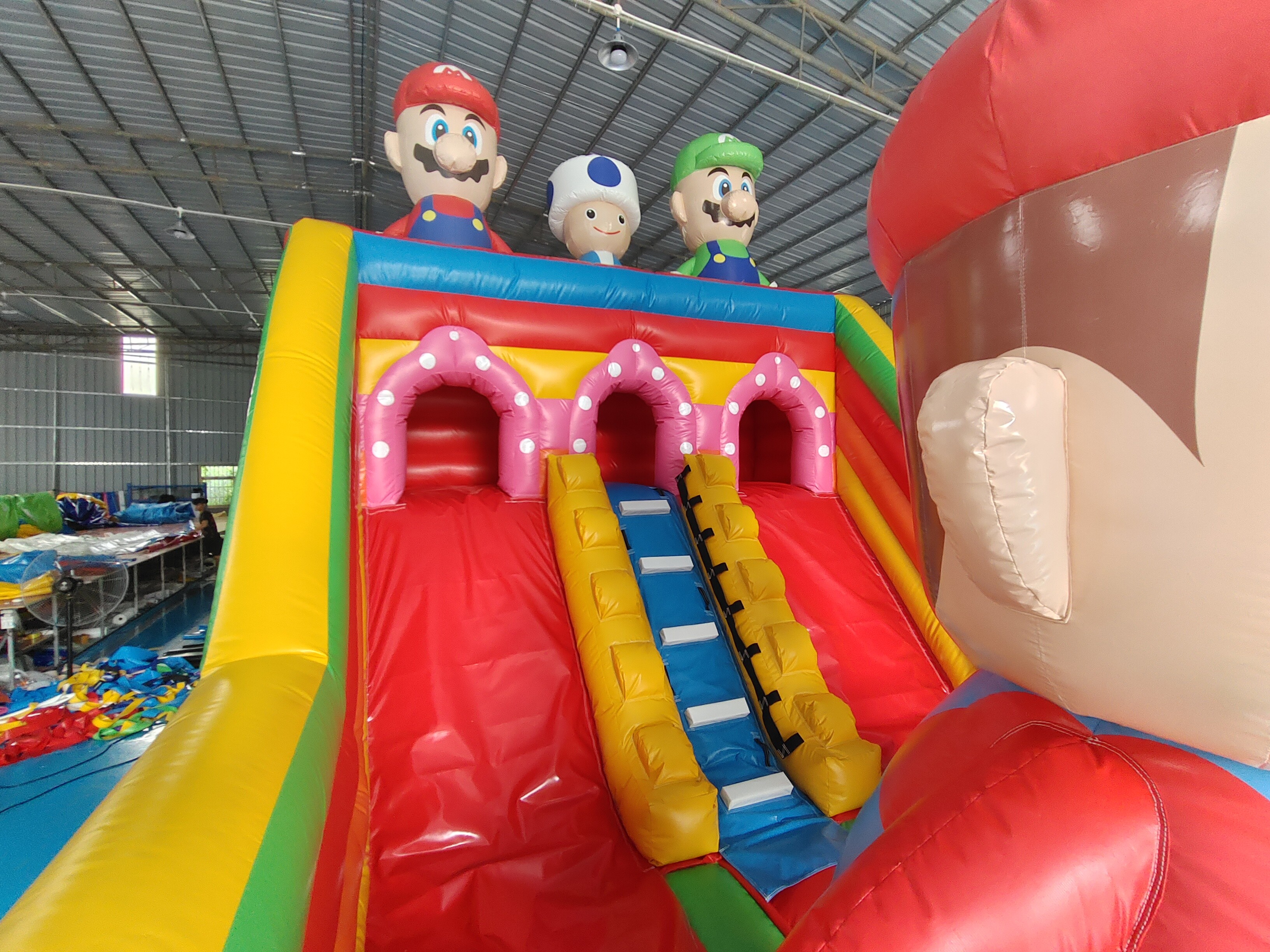 Customized Inflatable Slides Playground Super Mario Park Inflatable Bouncy House